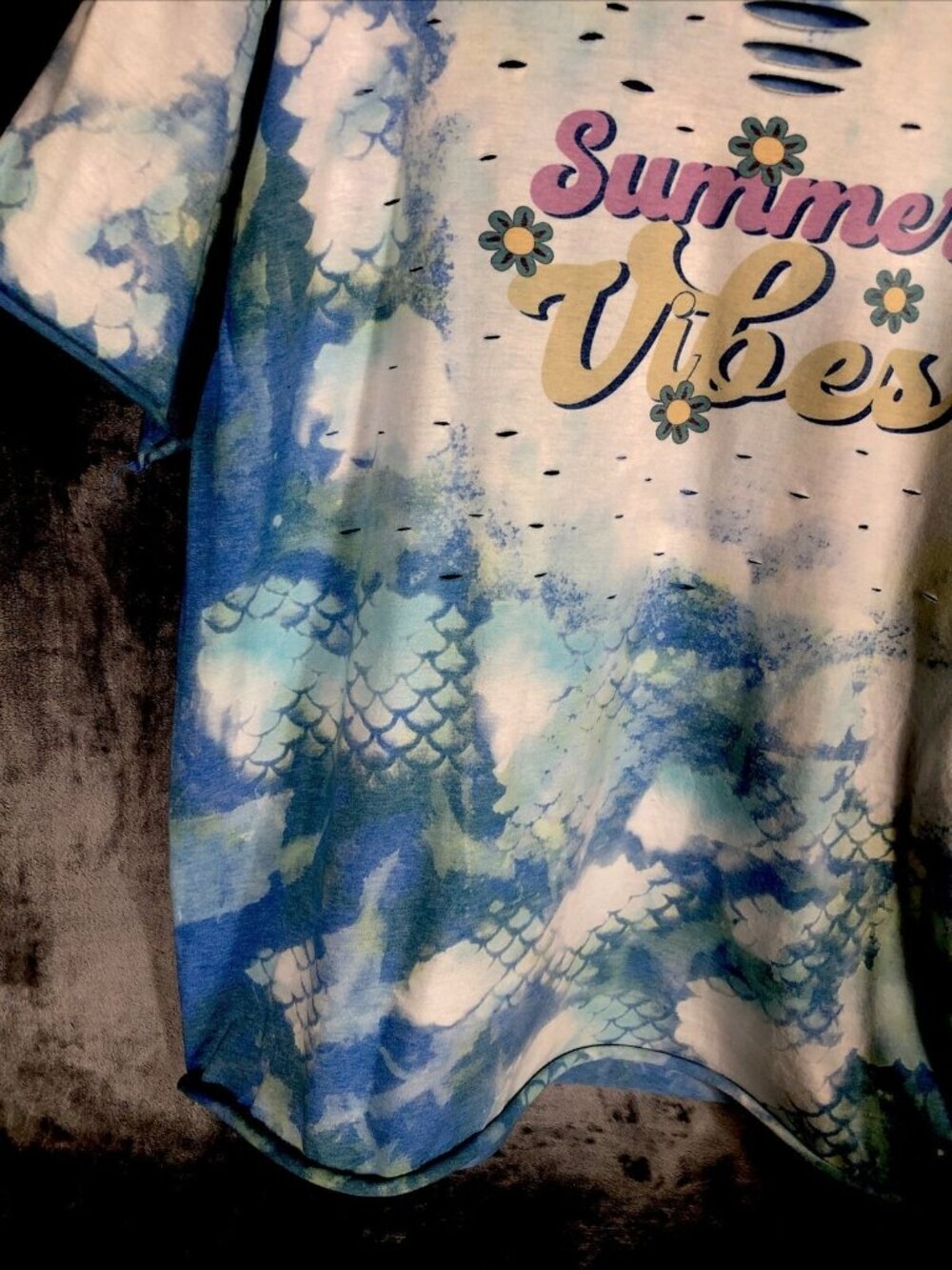 Summer Vibes Distressed Women’s Mermaid T-Shirt Size Adult Extra Large - Picture 4 of 15